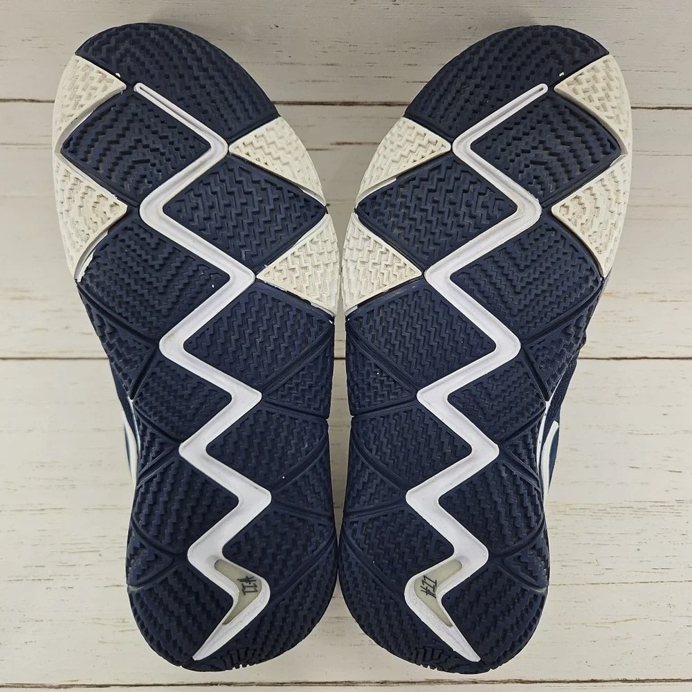 Nike kyrie midnight